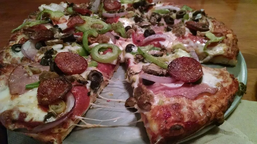 Deluxe Pizza